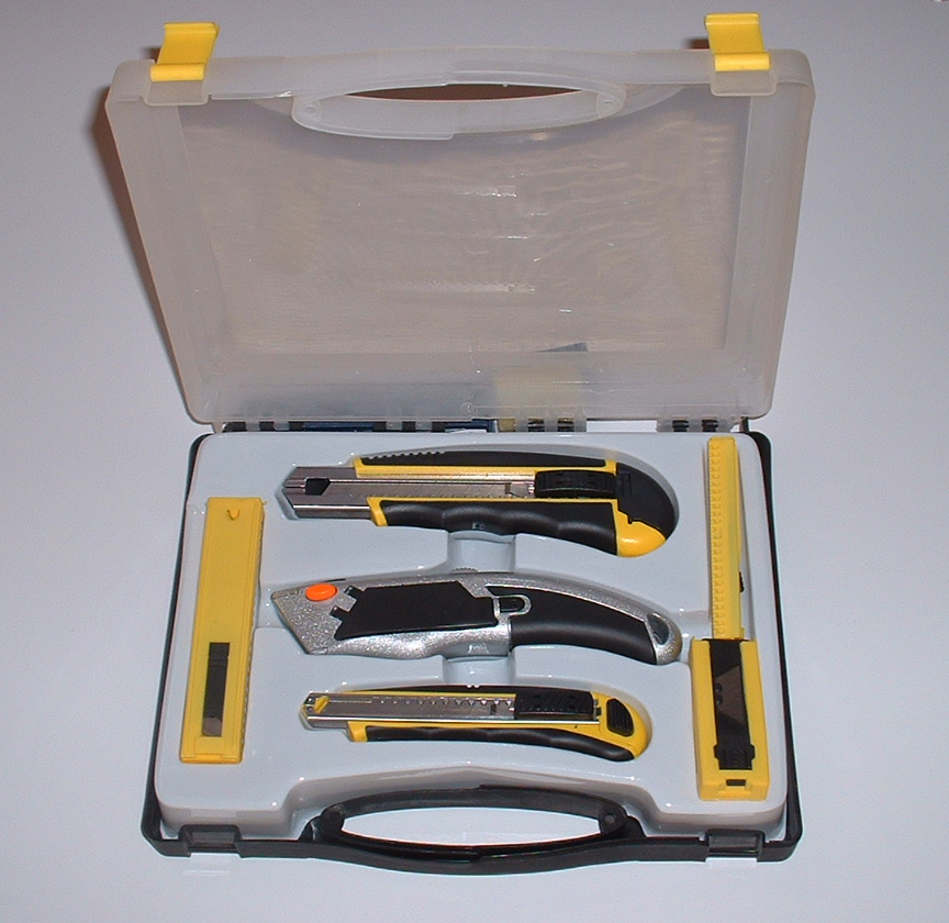 Cuttermesser-Set wahlweise mit oder ohne Koffer. 33-tlg. bzw. mit Koffer 34-tlg.